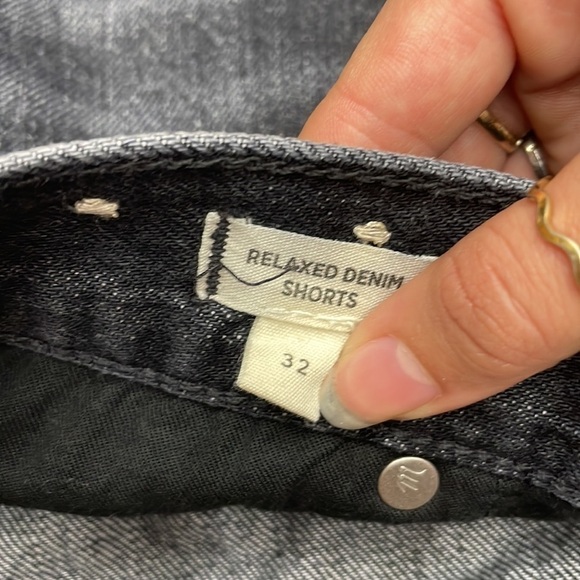 Madewell relaxed button up denim shorts - Picture 4 of 7